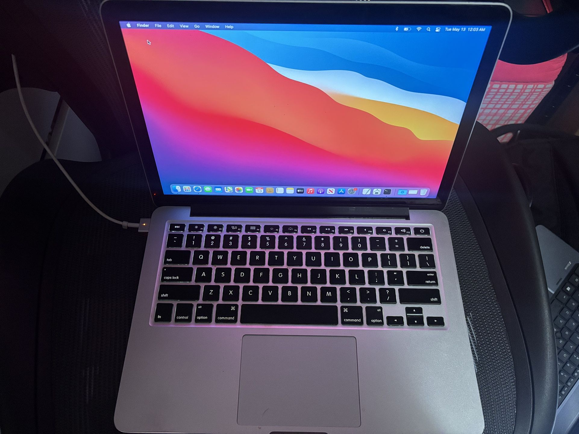 Apple 2013 MacBook Pro 13" i5 2.6GHz 8GB RAM 512GB SSD