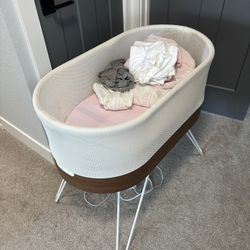 SNOO Smart Baby Bassinet 