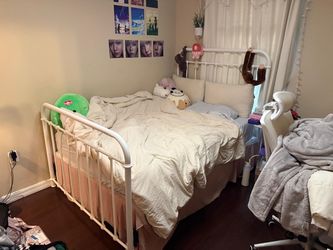 Full size bed frame and mattress/box spring