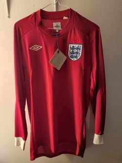 Umbro ENGLAND NATIONAL TEAM SOCCER. SIZE 40 (Medium)