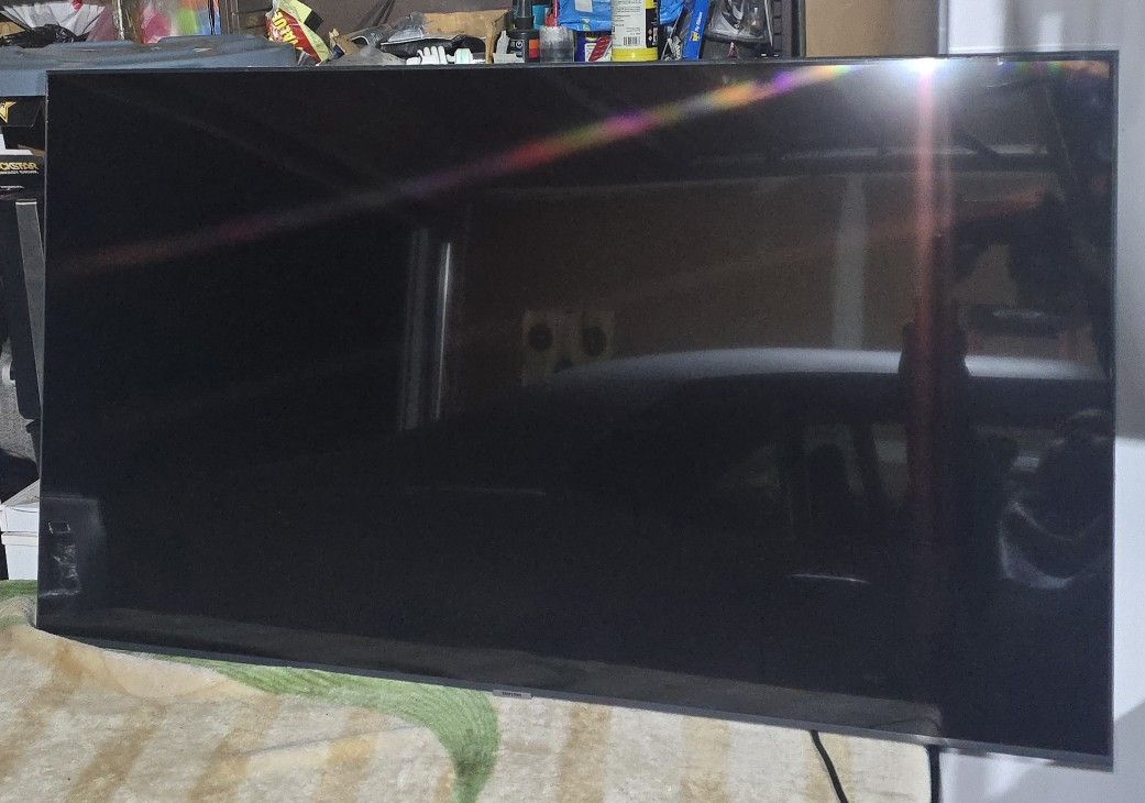 55 inch Broken Samsung 4K Crystal UHD HDR Smart LED TV