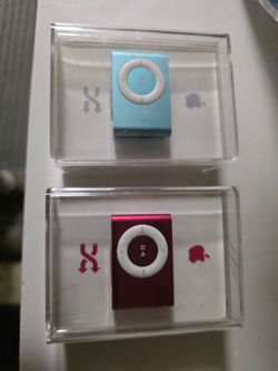 Apple iPod Shuffle 2nd Gen – Lot of 2