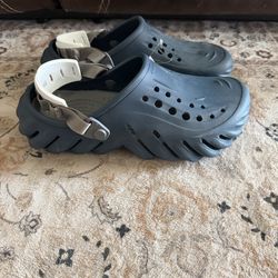 Crocs Men size 8