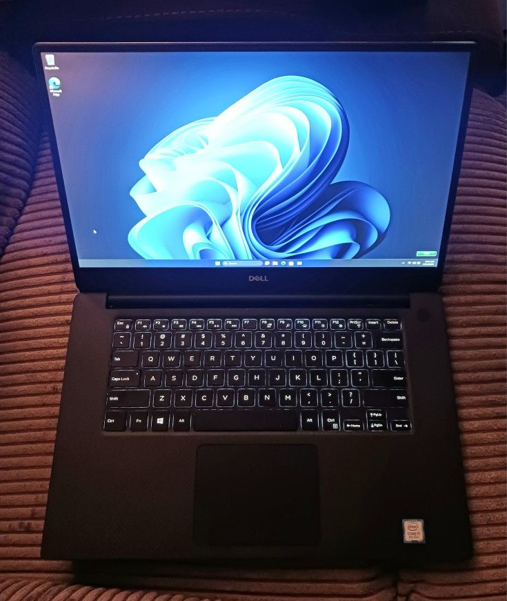 Like New Dell XPS 16" Laptop Intel Core i7-8850H 32 GB RAM 512 GB SSD 1080P LCD Nvidia 4 GB DDR5 Graphics Windows 11 Professional
