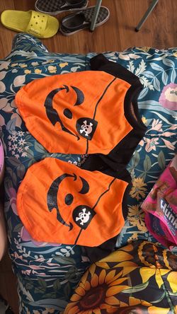 Halloween pirate outfit