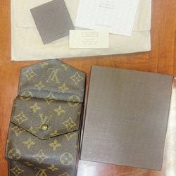 LOUIS VUITTON WALLET 