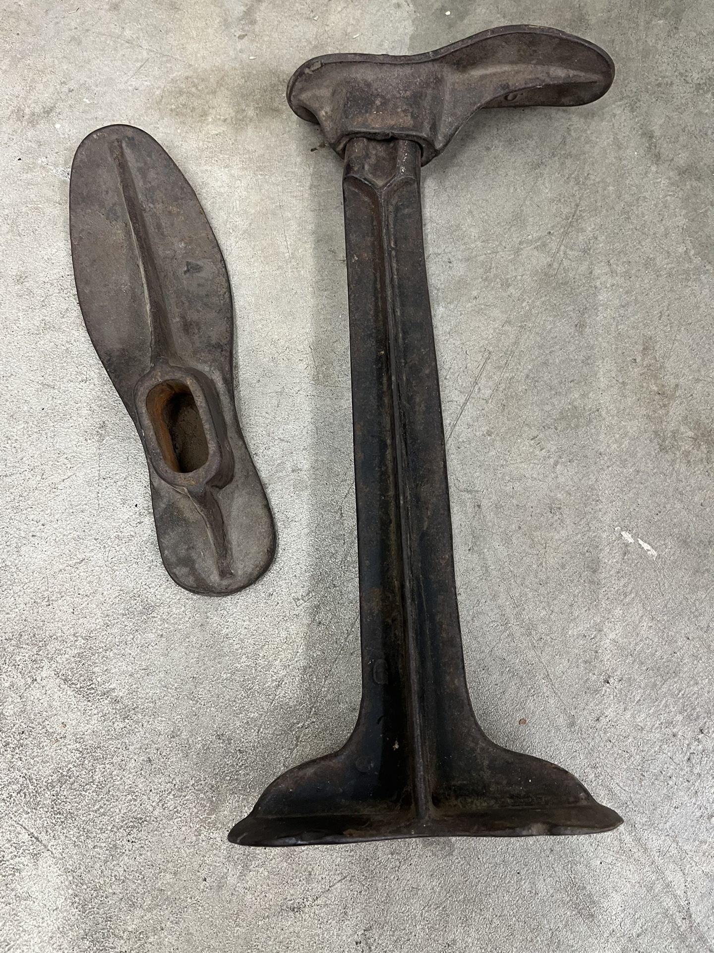 Antique Shoe Molds