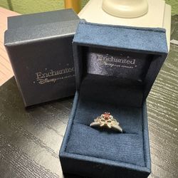Disney Enchanted Ring Snow White 