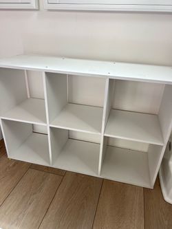 6 Cube shelves