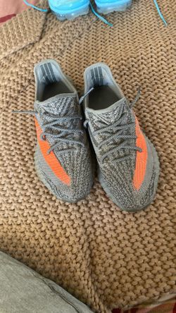 Size 8.5 yeezys 