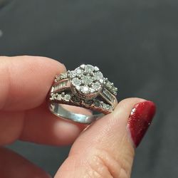 1-carat  macy's Sterling silver natural diamond ring,size 7