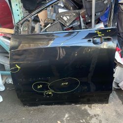 18-24 Chevy Equinox Left Front Door