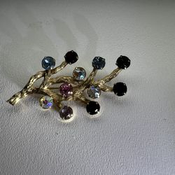 Vintage Van Dell 1/ 20. 12 k GR  Crystal stones Brooch