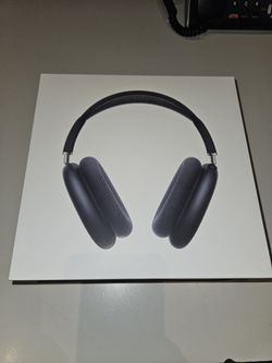 Apple AirPods Max w/ Smart Case Unopened