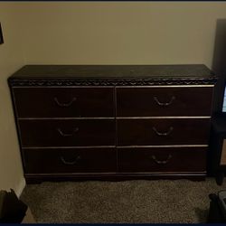 Naralyn - Reddish Brown Dresser With Nightstand 