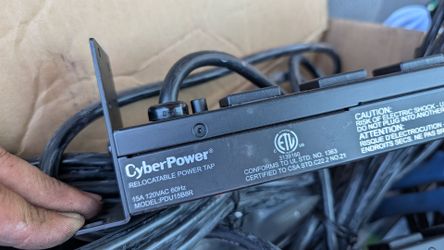 3) PDU15B8R CyberPower 8-outlet power strip $25 rackmount distribution unit PDU 15A output 8 NEMA