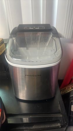 Frigidaire Professional Countertop Ice Maker