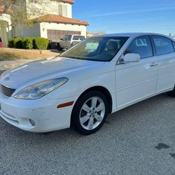 2005 Lexus. Es 330