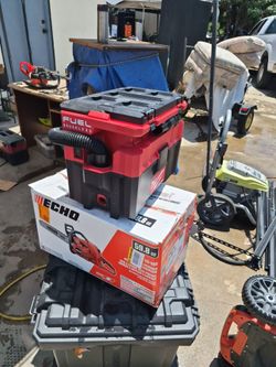 Milwaukee
M18 FUEL PACKOUT 18-Volt Lithium-Ion Cordless 2.5 Gal. Wet/Dry Vacuum (Vacuum-Only) STORE PRICE $199