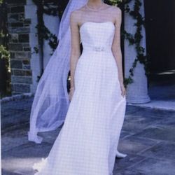 David’s Bridal A-Line ivory strapless wedding dress