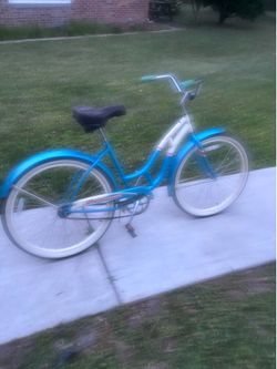 Schwinn legacy beach cruiser