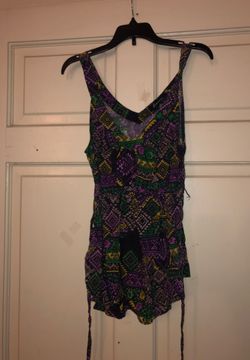 Used women’s forever 21 shirt size small