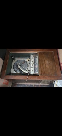 Vintage Magnavox Record Player Stereo Console