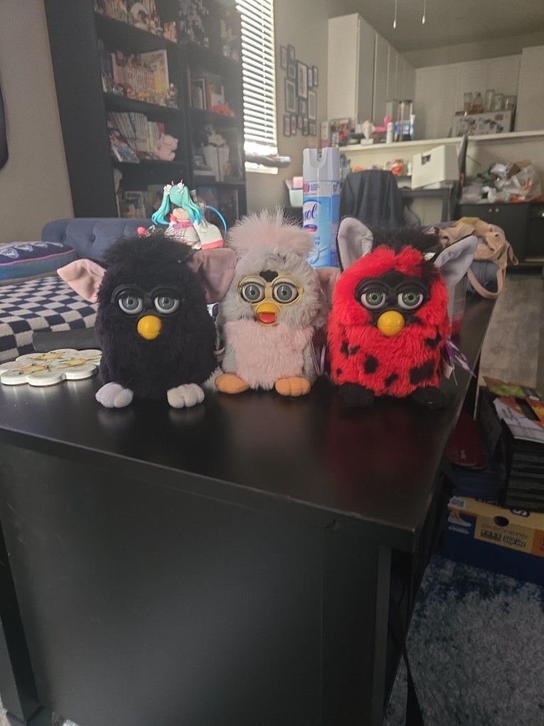 3 FURBYS!