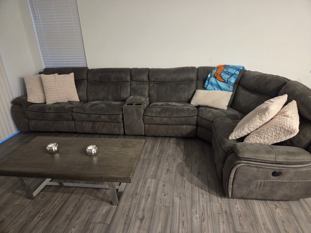 Recliner Sectional