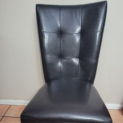 4 Leather Dinning Chairs