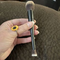 Makeup Brush 