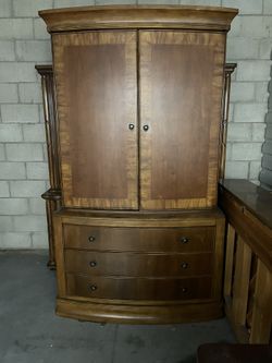 Bedroom Tv And Clothing Furniture