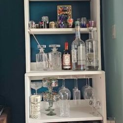 Bookshelf – Simple & Functional Storage