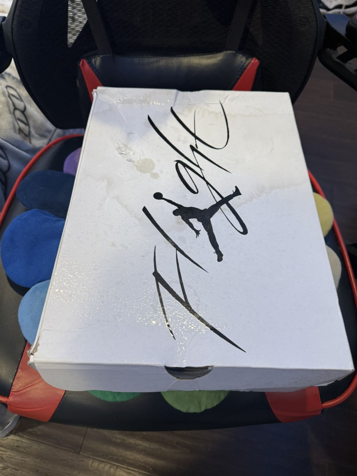 Jordan 4 White Thundrs , Size 12