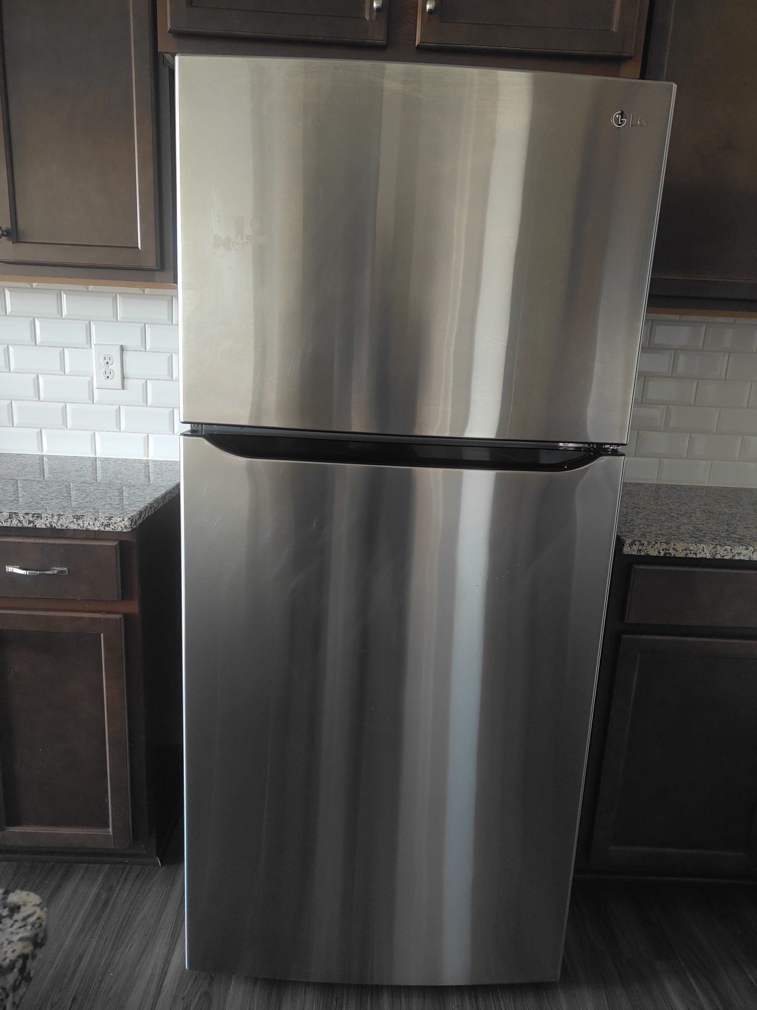 LG 20 CU.FT. Refrigerator.