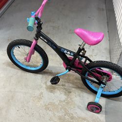 Bike with training wheels For Kids/Bicicleta con ruedas de apoyo para niños.