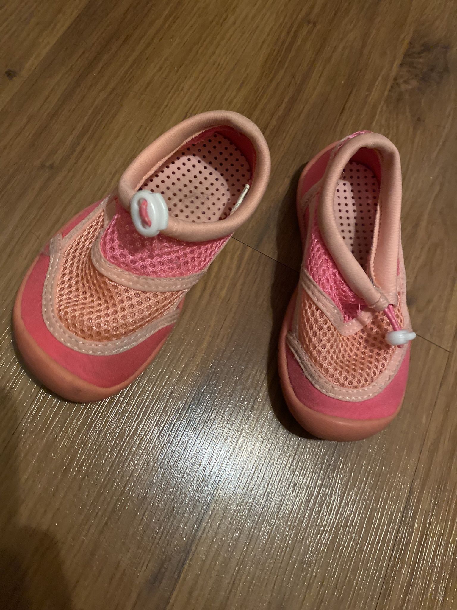 Kids beach / pool / water shoes