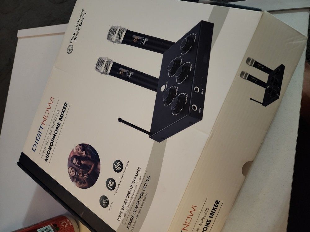Wireless Microphone LIKE New