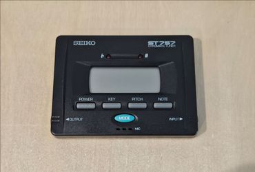Seiko ST757 Digital LCD Screen - Chromatic Music Tuner
