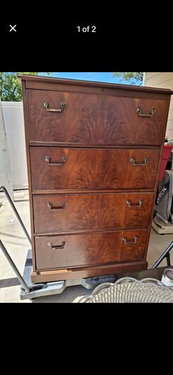 🤩 Beautiful Walnut Filling Cabinet or Dresser
