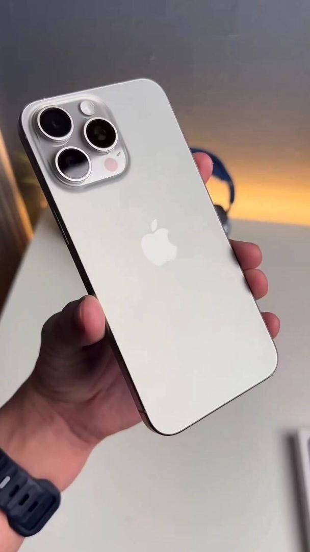 Factory Unlocked iPhone 15 Pro Max