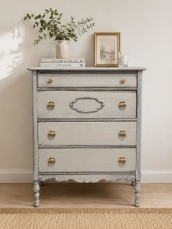 ✨ Vintage Farmhouse Dresser / Chest – Refinished in Milk Paint ✨