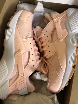 WMNS Air Huarache Run