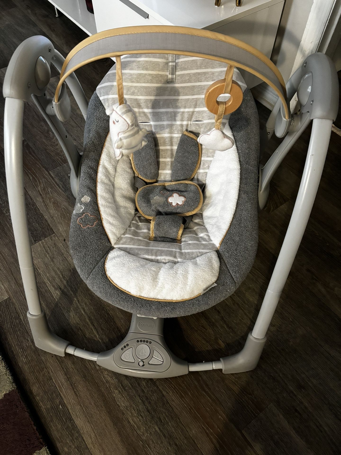 Boutique Collection Ingenuity Deluxe Portable Swing 'n Go Baby Swing