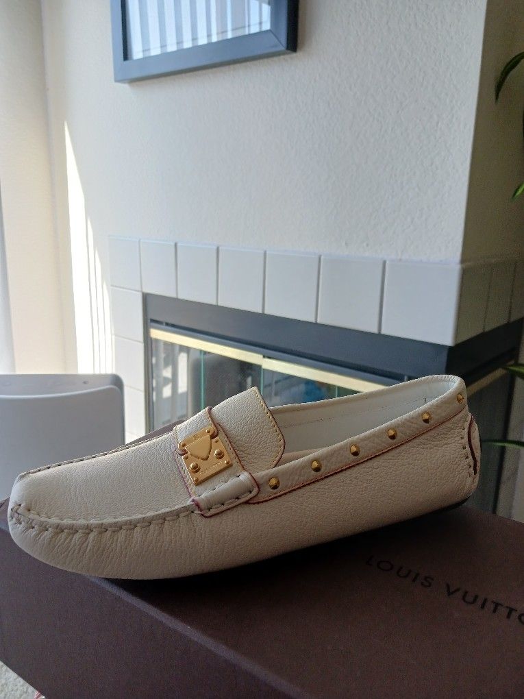 GUCCI IVORY LEATHER LOAFERS