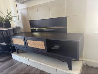 Tv stand