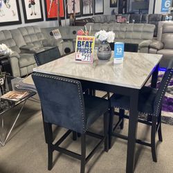 Amazing Dining Set 🩶🖤 $599 Easy Purchase Options Available ✅