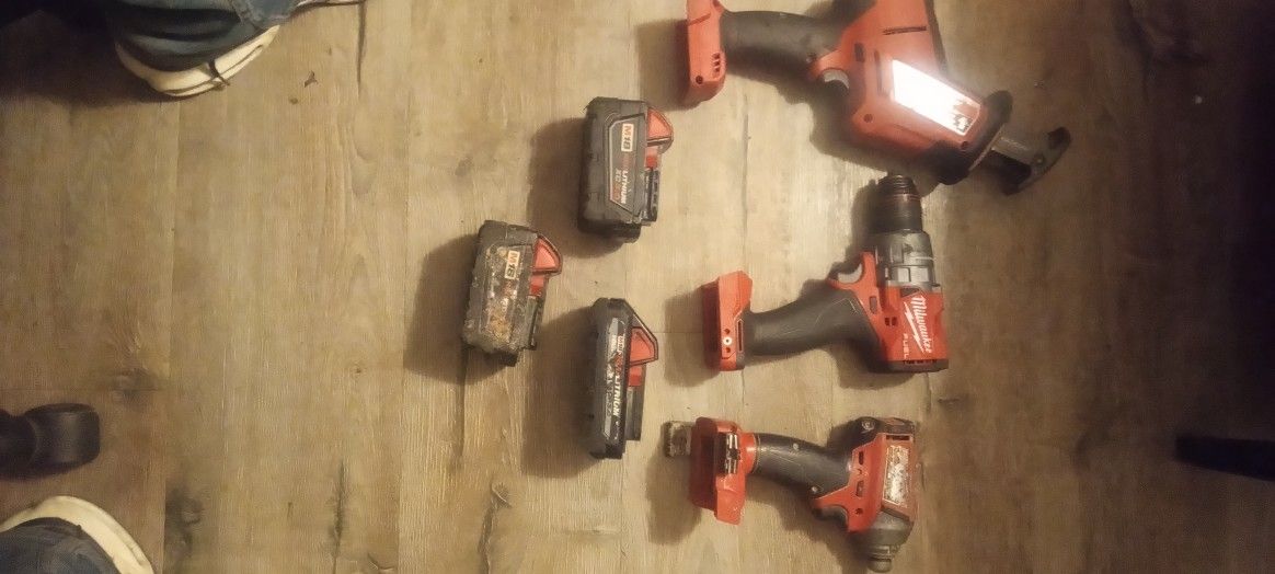 Milwaukee Power Tools