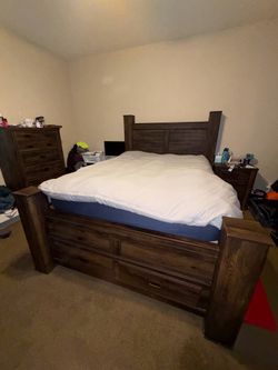 Queen size bed
