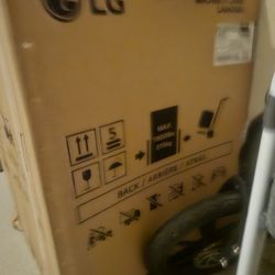 Brand New LG Front Load Washer (WM1455HWA)
